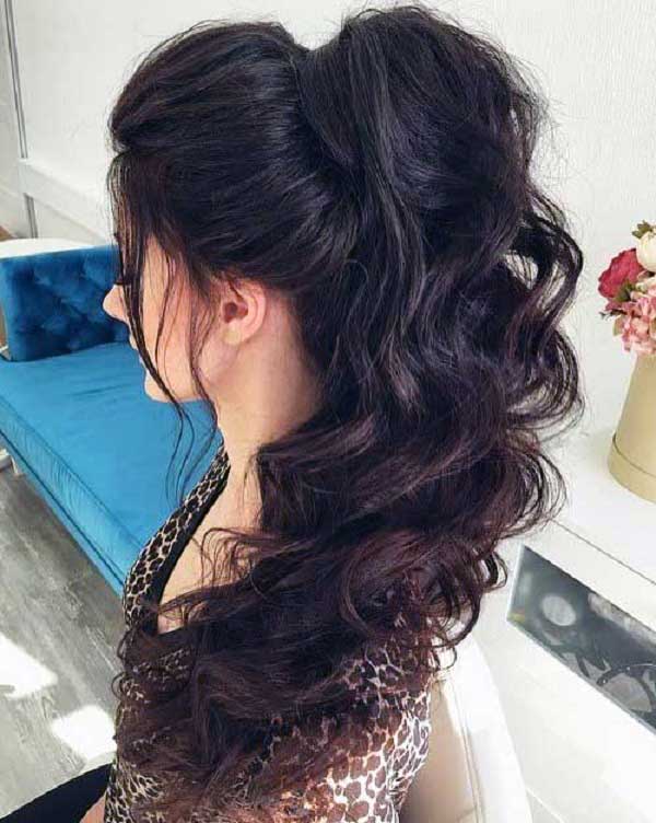 curly-ponytail-with-bangs