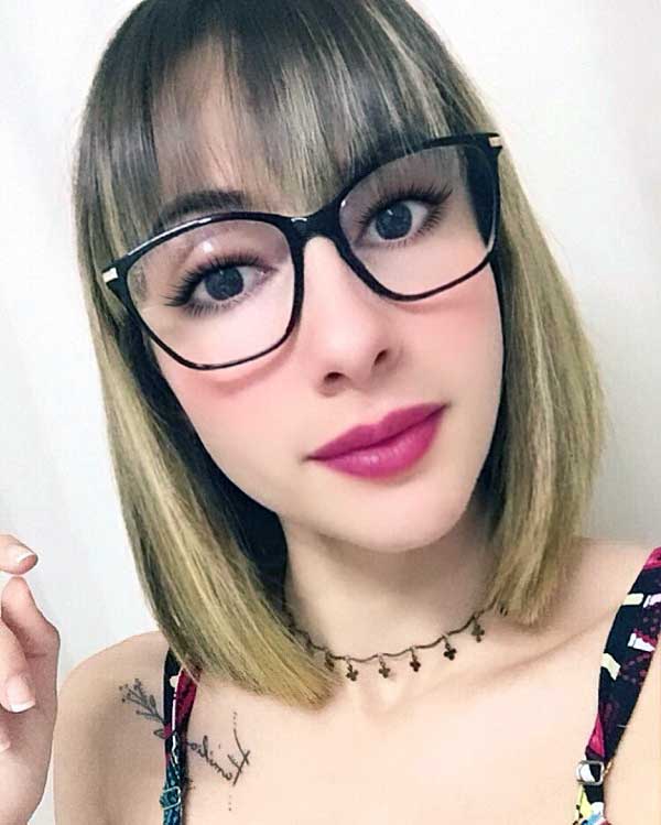 medium-hair-with-bangs-and-glasses