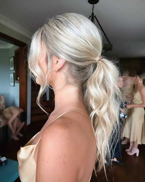 medium-ponytail-with-bangs