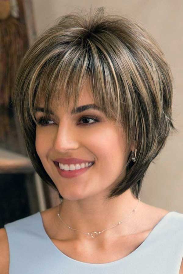 round-face-short-bob-with-bangs 