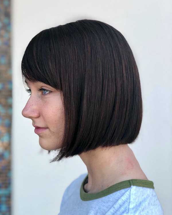 short-bob-with-side-swept-bangs