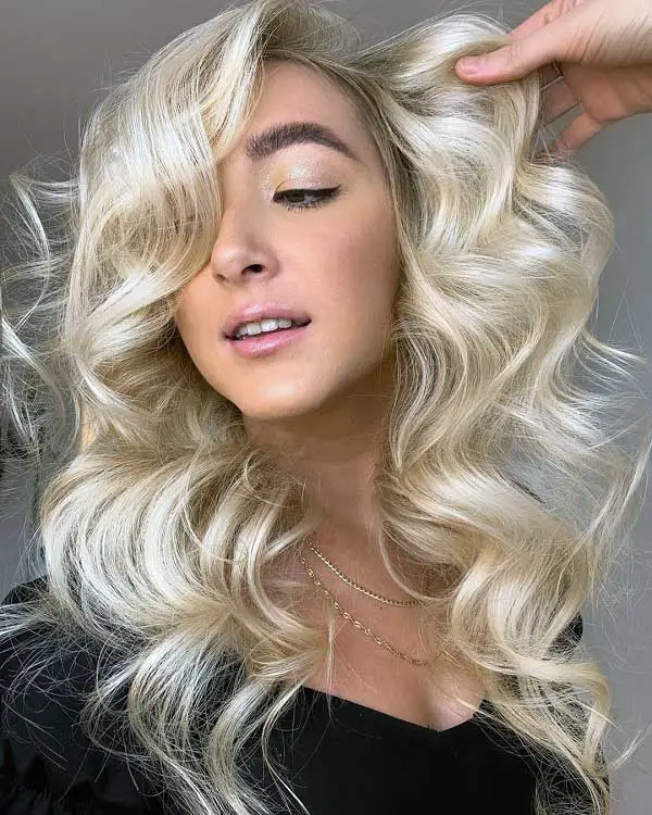 blonde-curly-bob