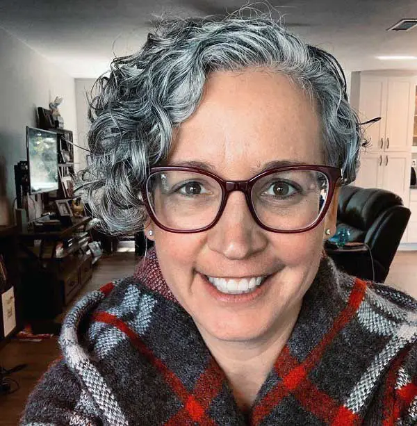 curly-pixie-cut-over-50