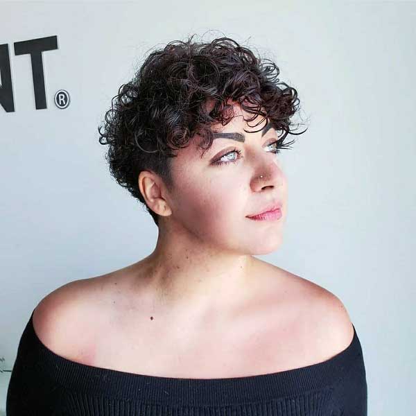 curly-pixie-cut-with-bangs