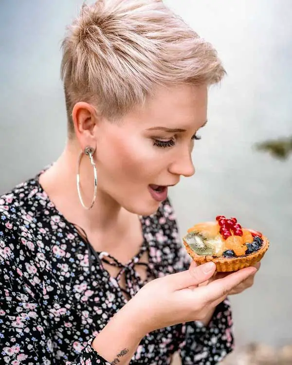 edgy-pixie-cuts-for-round-faces