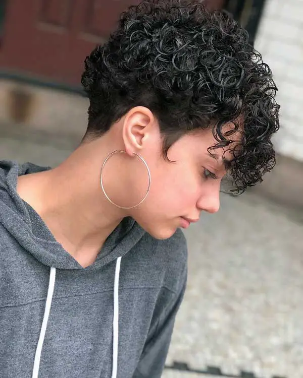 pixie-cut-curly-hair