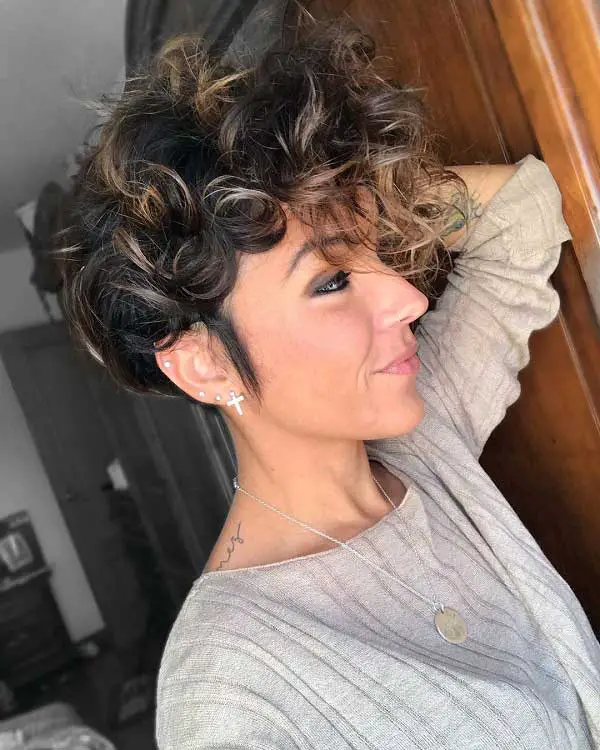 pixie-cut-for-thick-curly-hair
