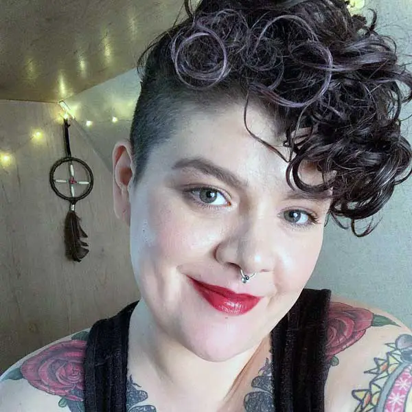 round-face-curly-pixie-cut