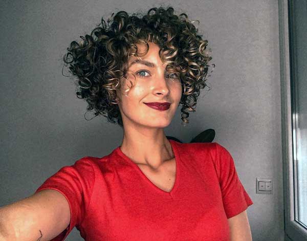 very-short-curly-bob