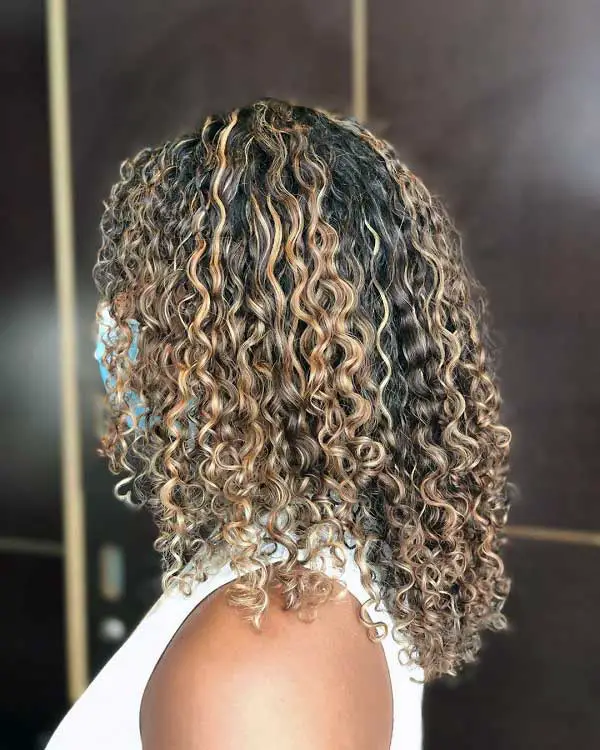 blonde-highlights-curly-hair