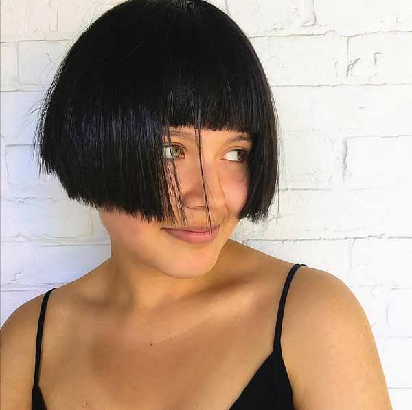 bob-haircut-with-bangs-for-round-faces