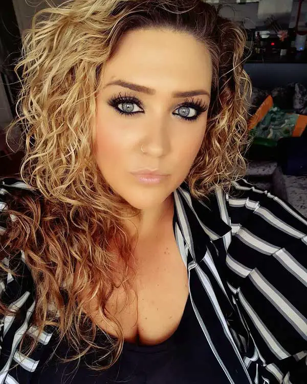 curly-brown-hair-with-blonde-highlights