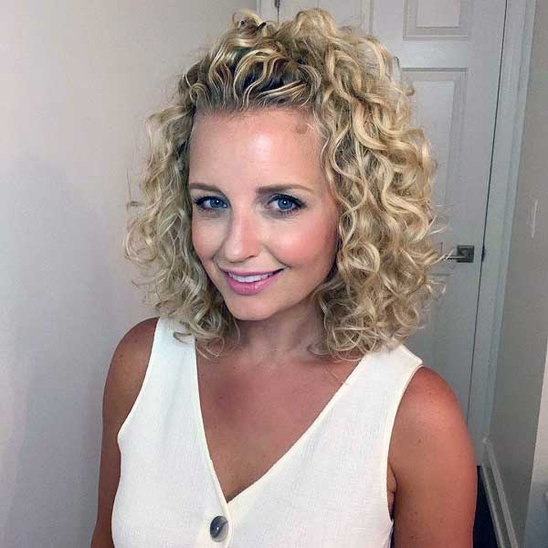 56 Trendy Blonde Curly Hair Looks For 2021 - HqAdviser