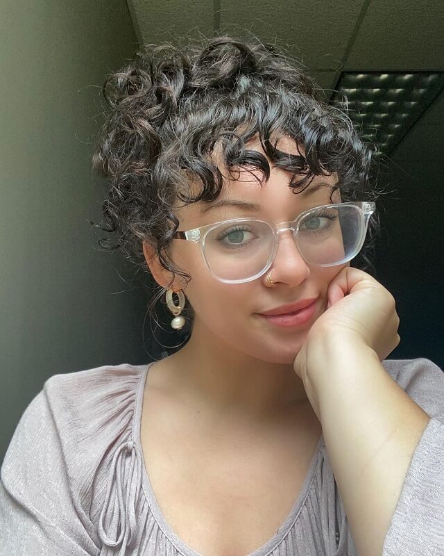 curly bangs for round faces 