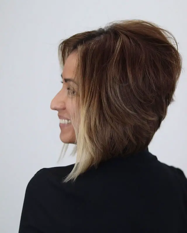 layered stacked bob haircut