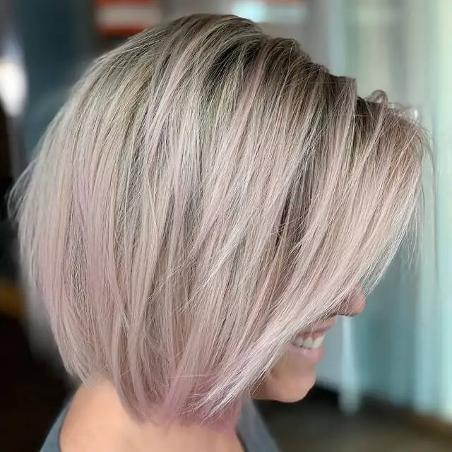 layered stacked bob haircut