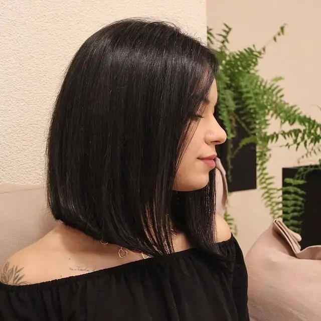 medium stacked bob haircut