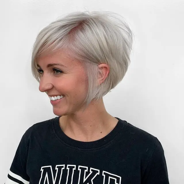 stacked bob haircut thin hair