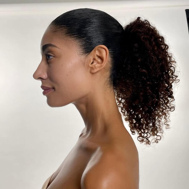 short curly hair ponytail