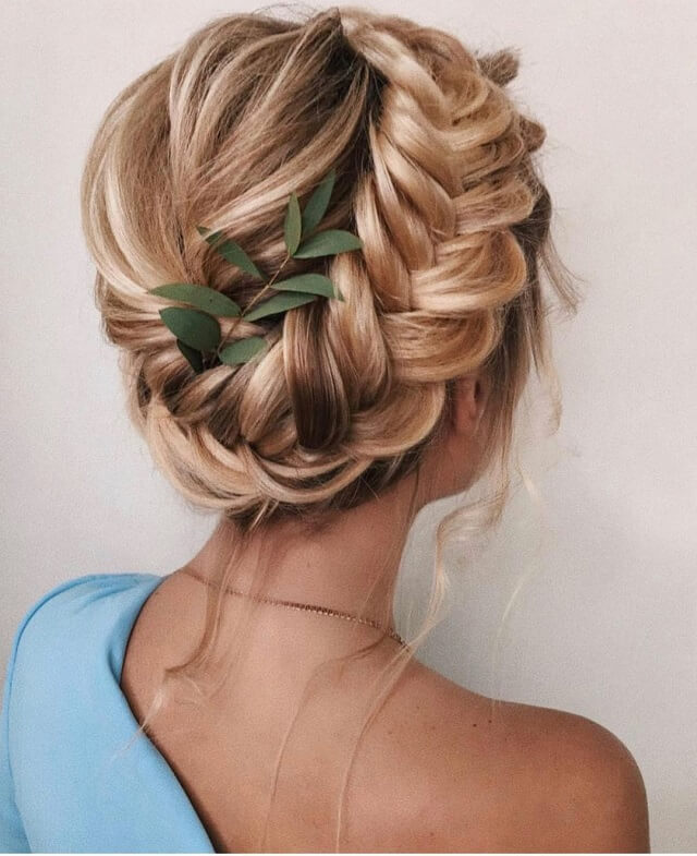 fishtail milkmaid braid 