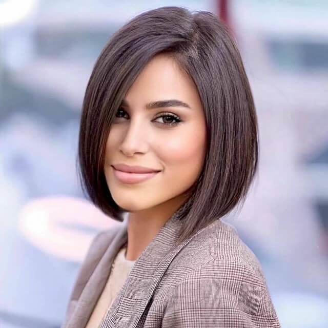 30 Trendy Swing Bob Haircuts for Women in 2022 - HqAdviser