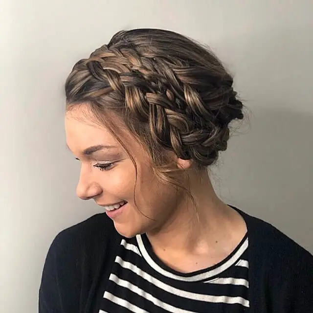 knotted milkmaid braid