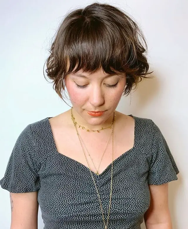 messy french bob with bangs