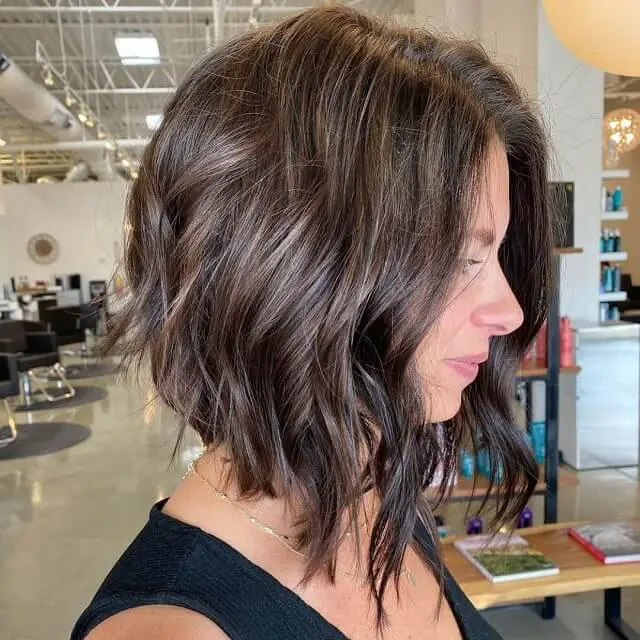 messy inverted bob 