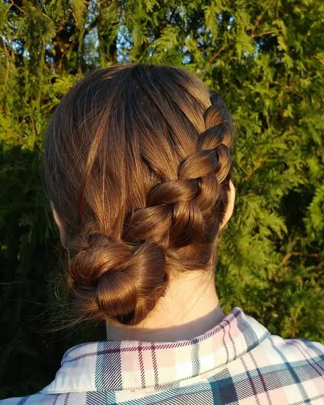 side bun updo