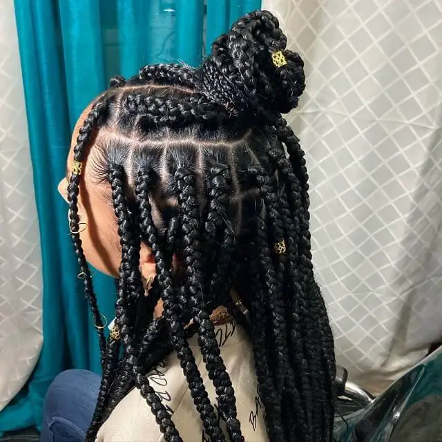 feed in ponytail with box braids