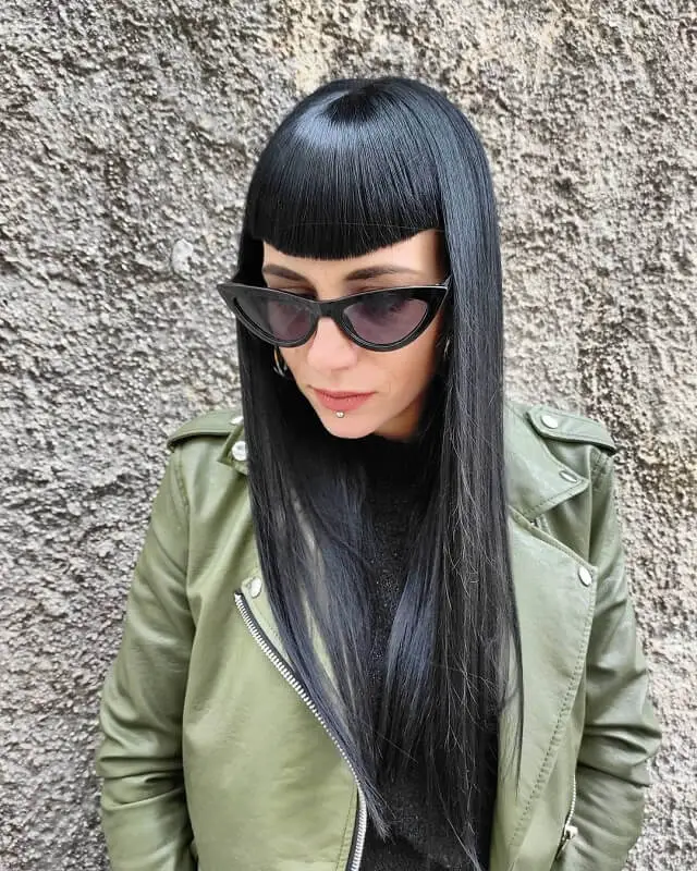 hairstyles for thick straight hair with bangs