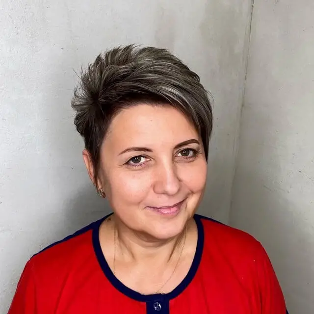 pixie cut for oval face for women over 50