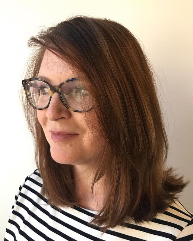 bob hairstyles for over 50 with glasses