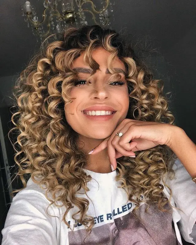 caramel balayage curly hair