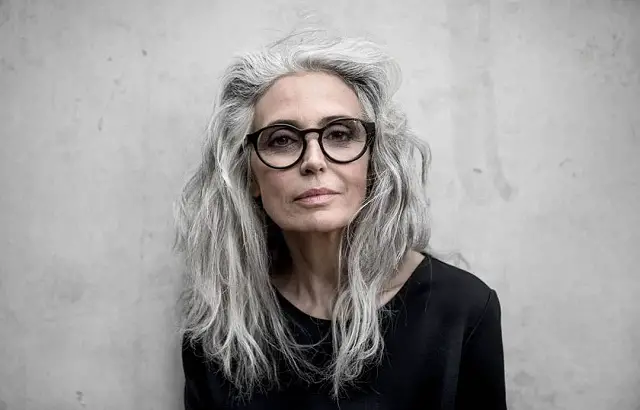hairstyles for 50 year old women with glasses