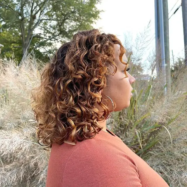  light brown balayage curly hair 