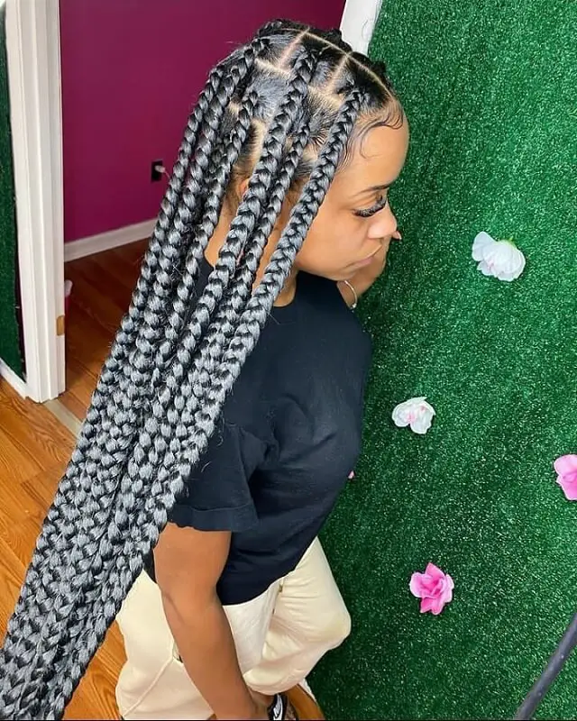 Long jumbo box braids