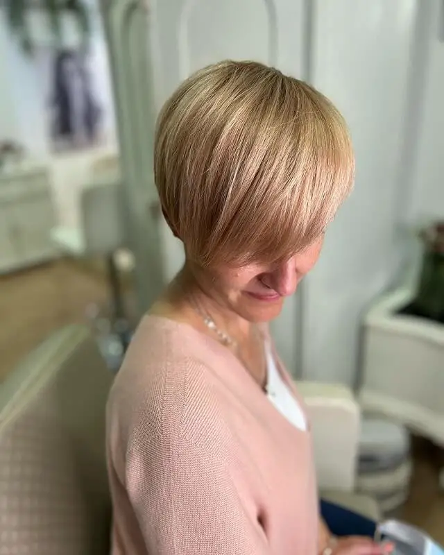  low maintenance pixie cut with bangs