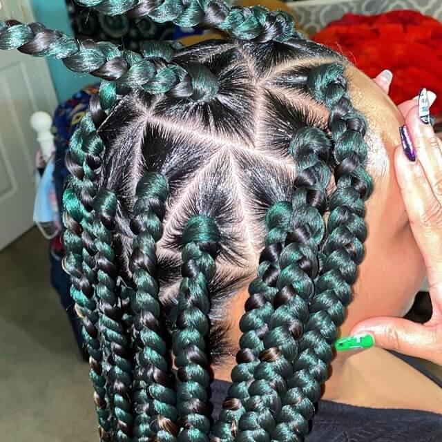 triangle box braids with rubber bands 