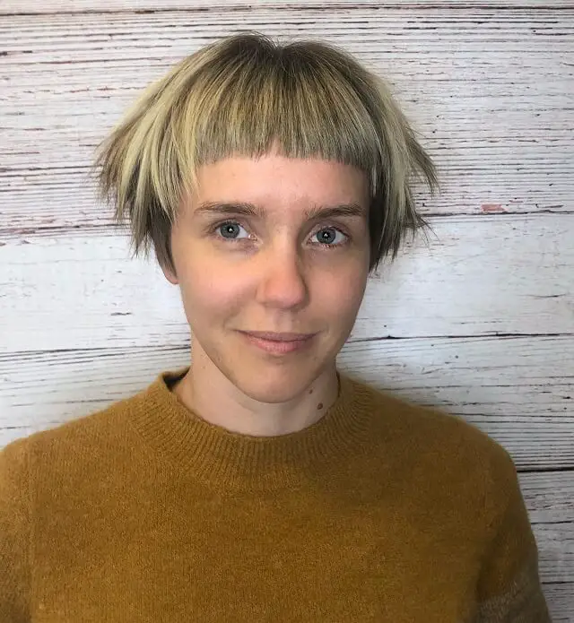  ear length short choppy bob