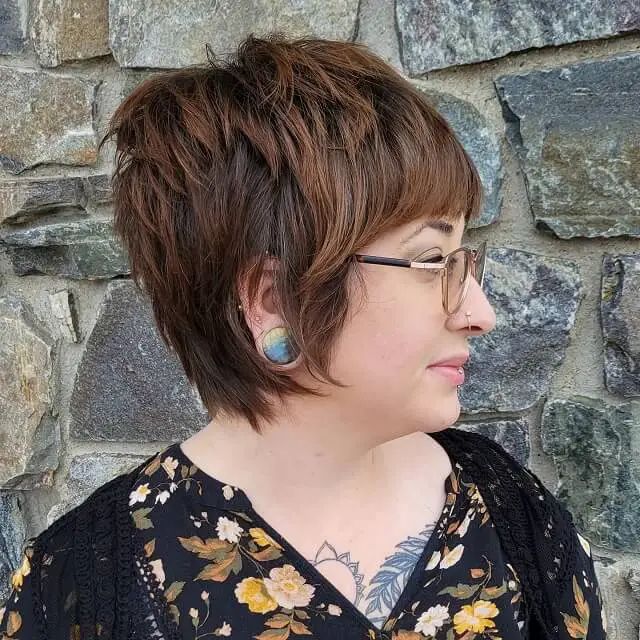 feminine shaggy pixie cut        